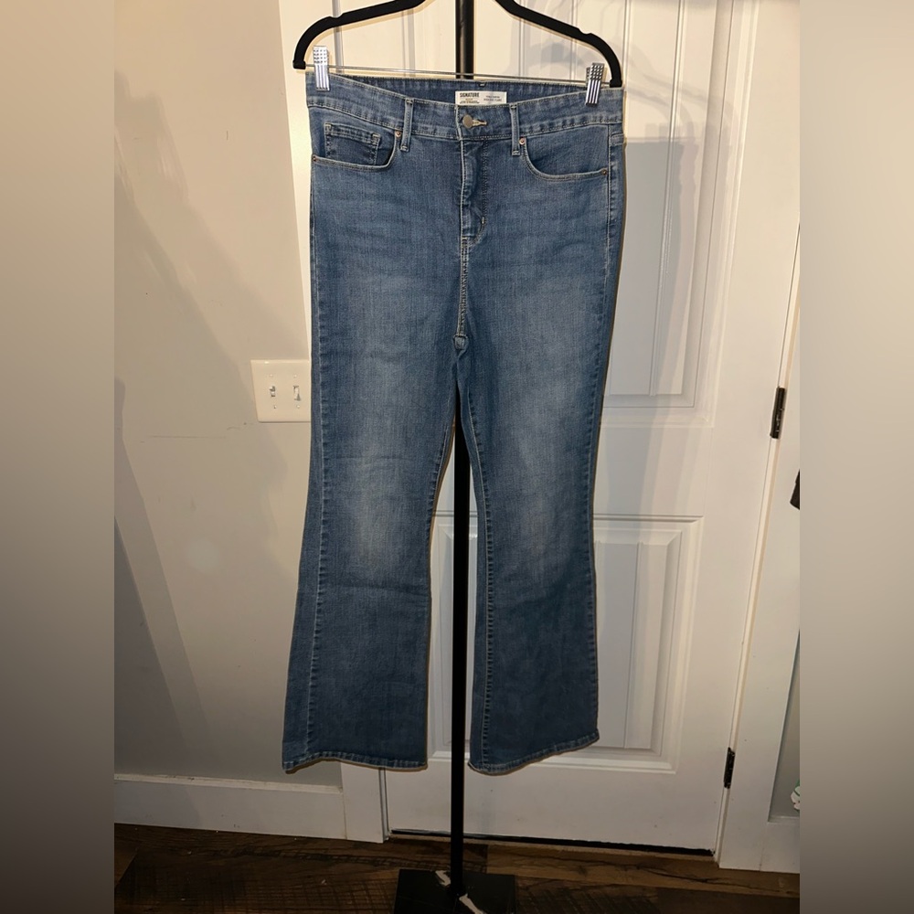 Signature by Levi Strauss Size 10 High Rise‎ Flare Light Blue Jeans